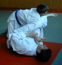 [Foto:
Judo-Armhebel:
Gyaku Juji Gatame
]