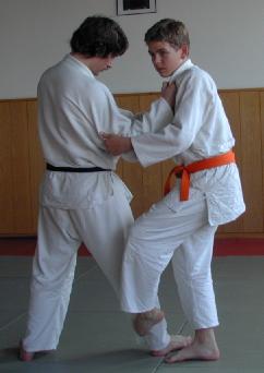 [Foto:
Judo-Wurf:
Ko Soto Gari
]