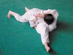 [Foto:
Judo-Würgegriff:
Kami Shio Ashi Jime
]